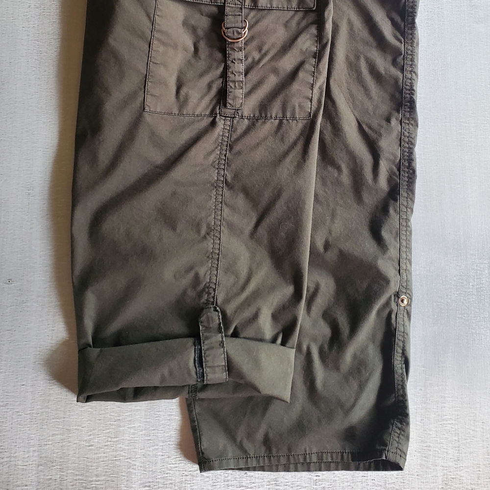Women's Olive Green Cargo Capris - Picture 5 of 6